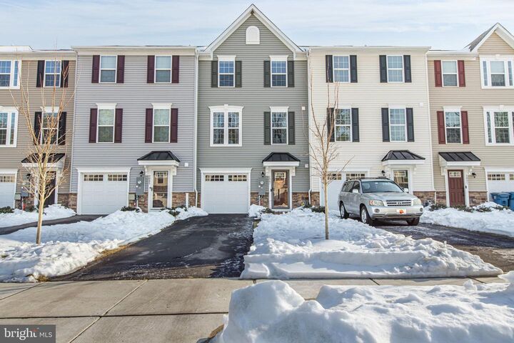 Property Photo: 2047 Rivers Drive DE 19702