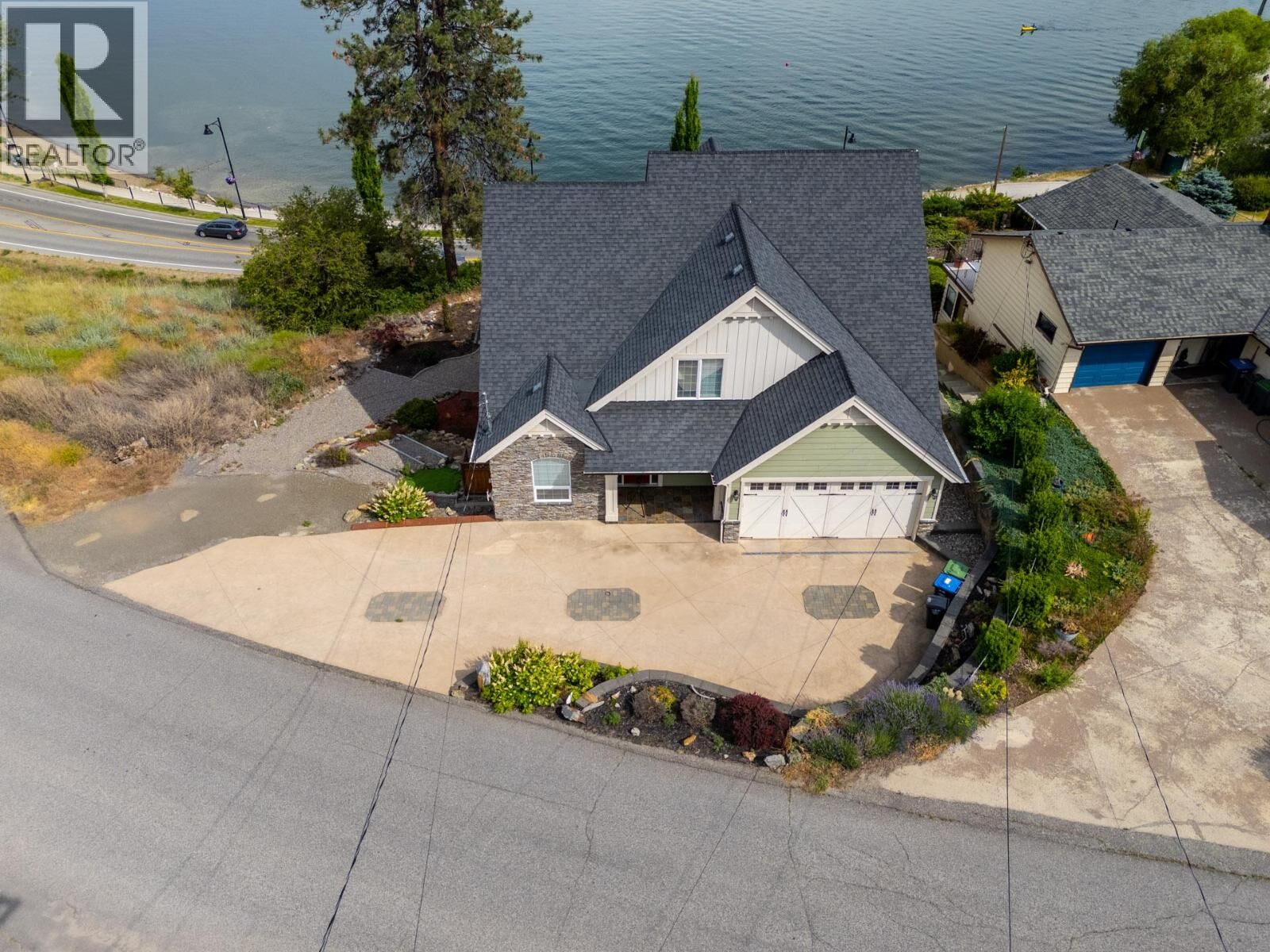 Property Photo: 3869 Angus Drive BC V4T 2J8