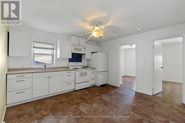 Property Photo: 3-437 Main Street 3 ON N0M 1S2