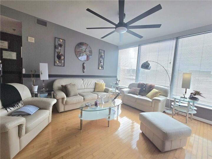 Property Photo: 3338 Peachtree Road NE 601 GA 30326