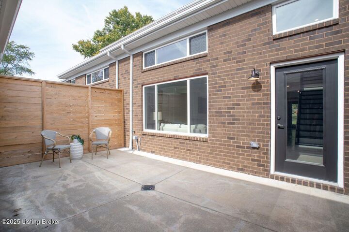 Property Photo:  616 Burnett Farm Ln  KY 40243 