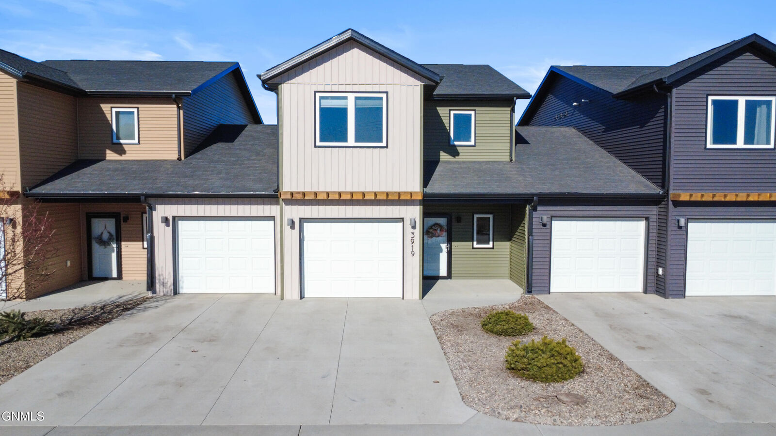 Property Photo:  3919 Leighton Drive  ND 58504 