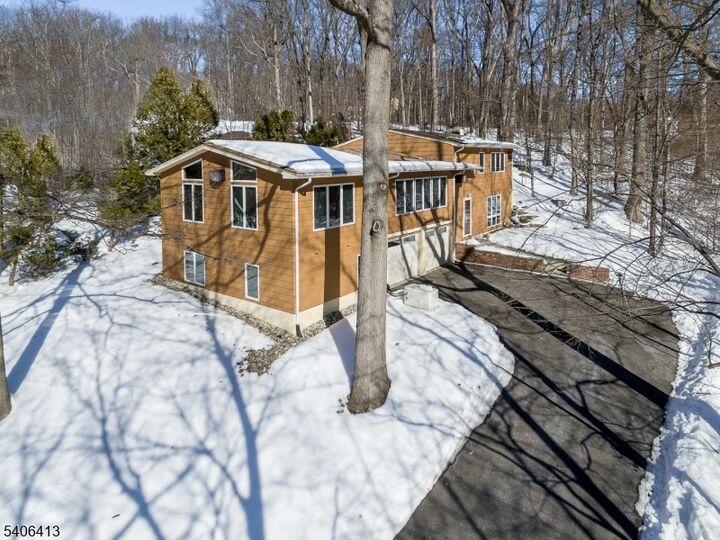 Property Photo: 12 Ledgewood Trl NJ 07405