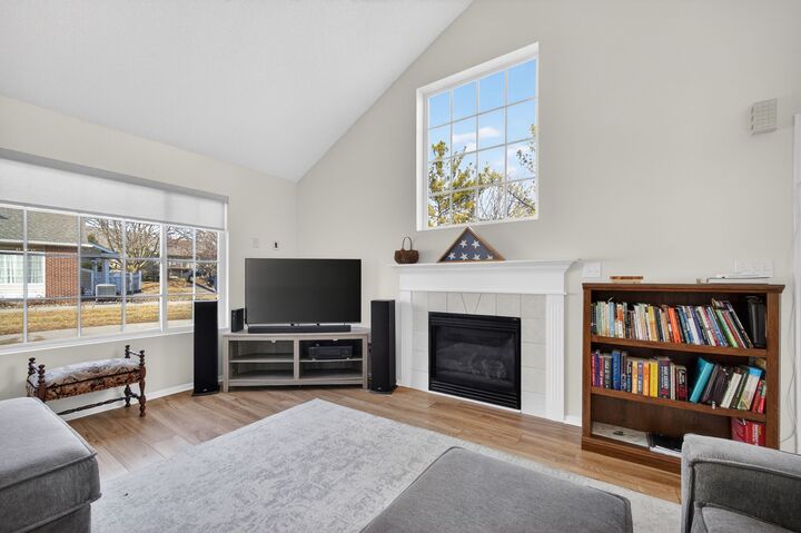 Property Photo:  5462 Longview Court 3  IA 50131 