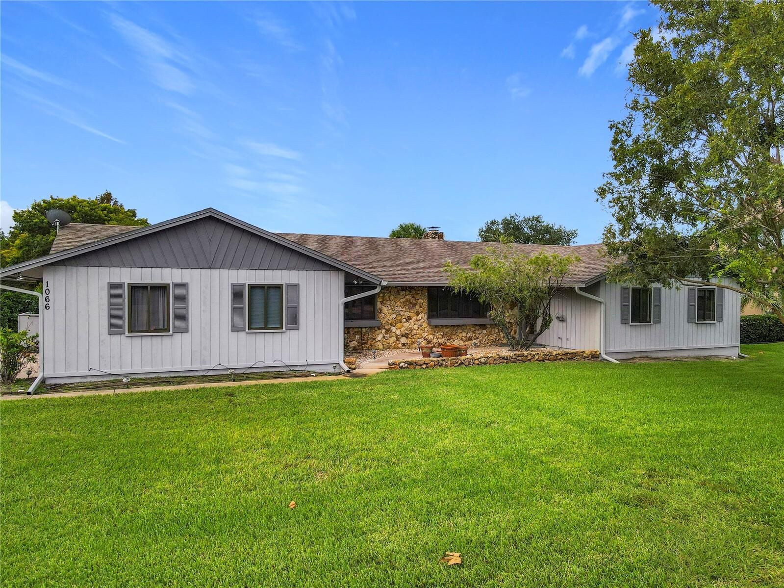 Property Photo:  1066 Clubhouse Boulevard  FL 32168 