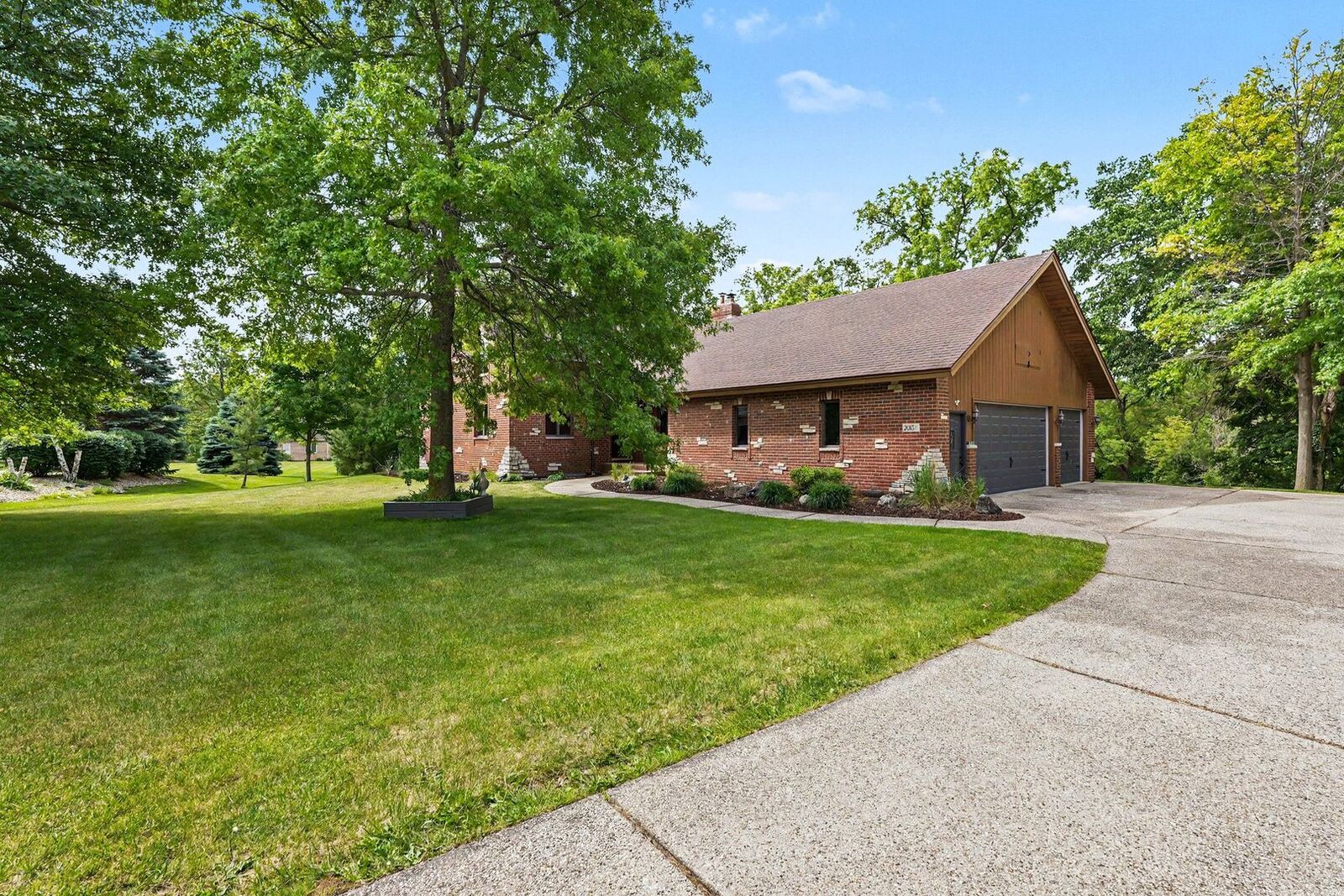 Property Photo:  20151 W White Tail Court  IL 60421 
