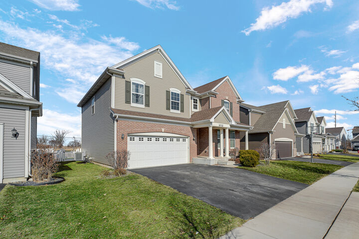 Property Photo:  1032 Blazing Star Street  IL 60177 
