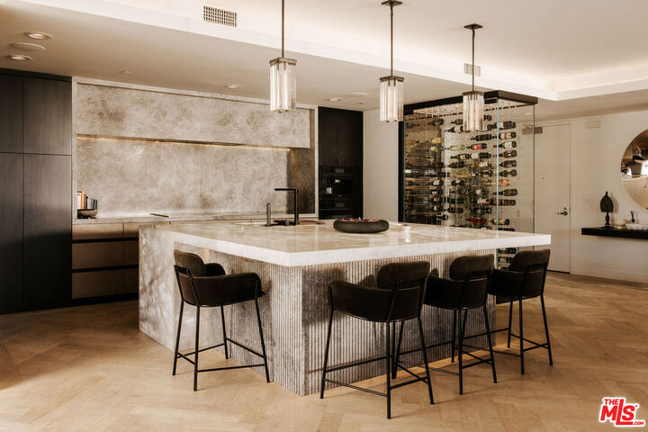 Property Photo:  6250 Hollywood Boulevard 14A  CA 90028 