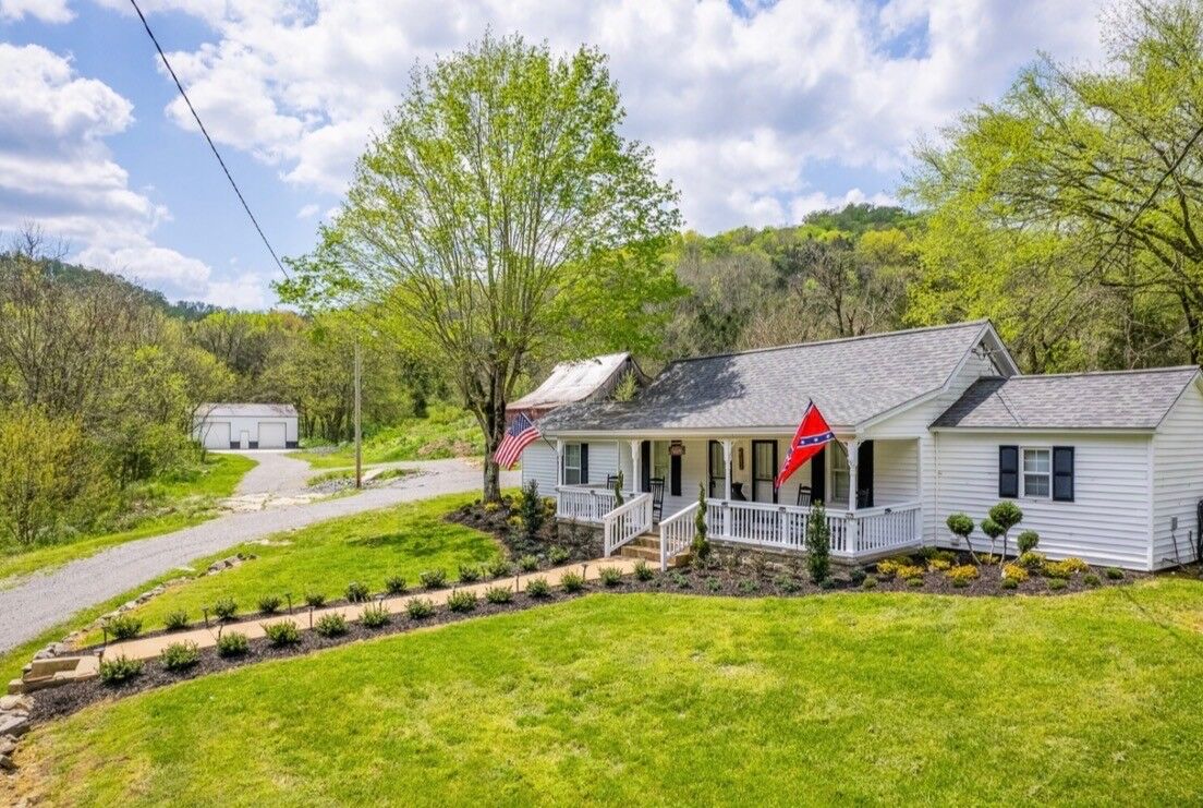 Property Photo:  1700 Hannah Branch Rd  TN 37095 