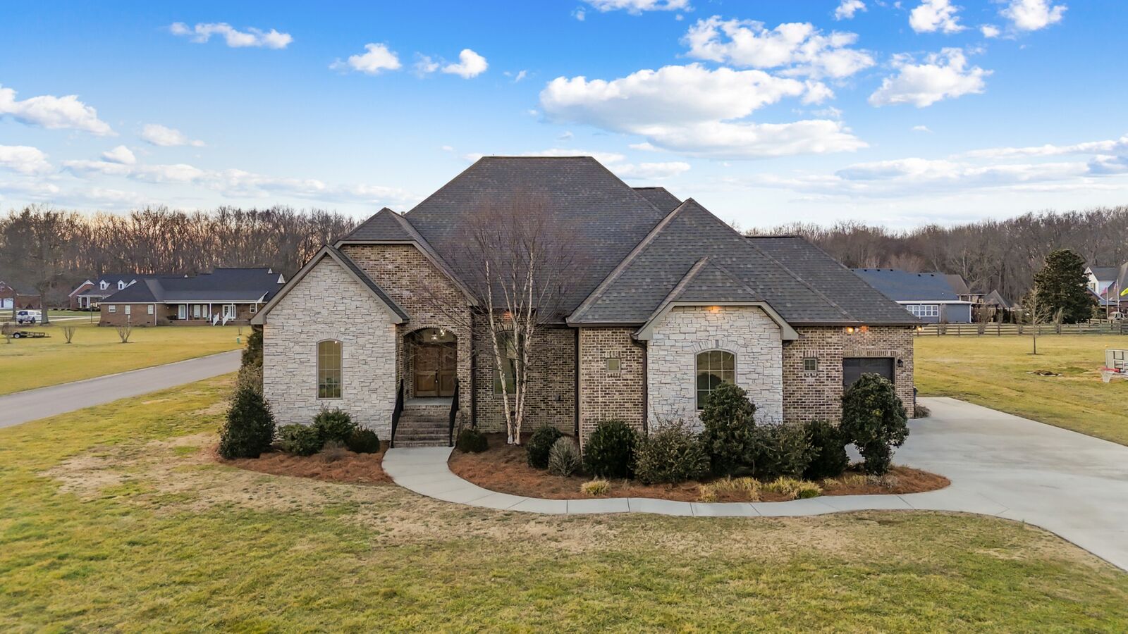 Property Photo:  652 Hunters Landing Dr  TN 37355 