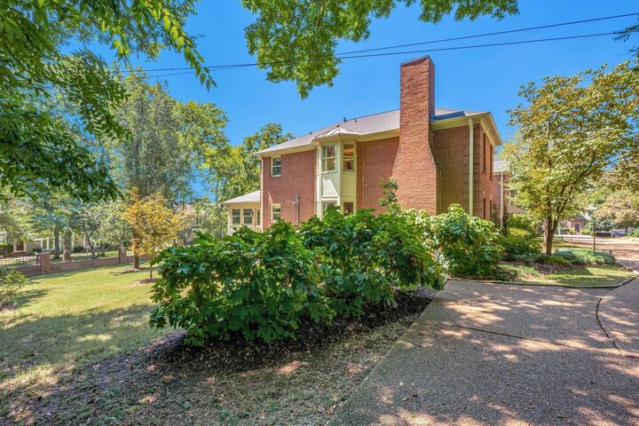 Property Photo:  620 Estes Rd  TN 37215 