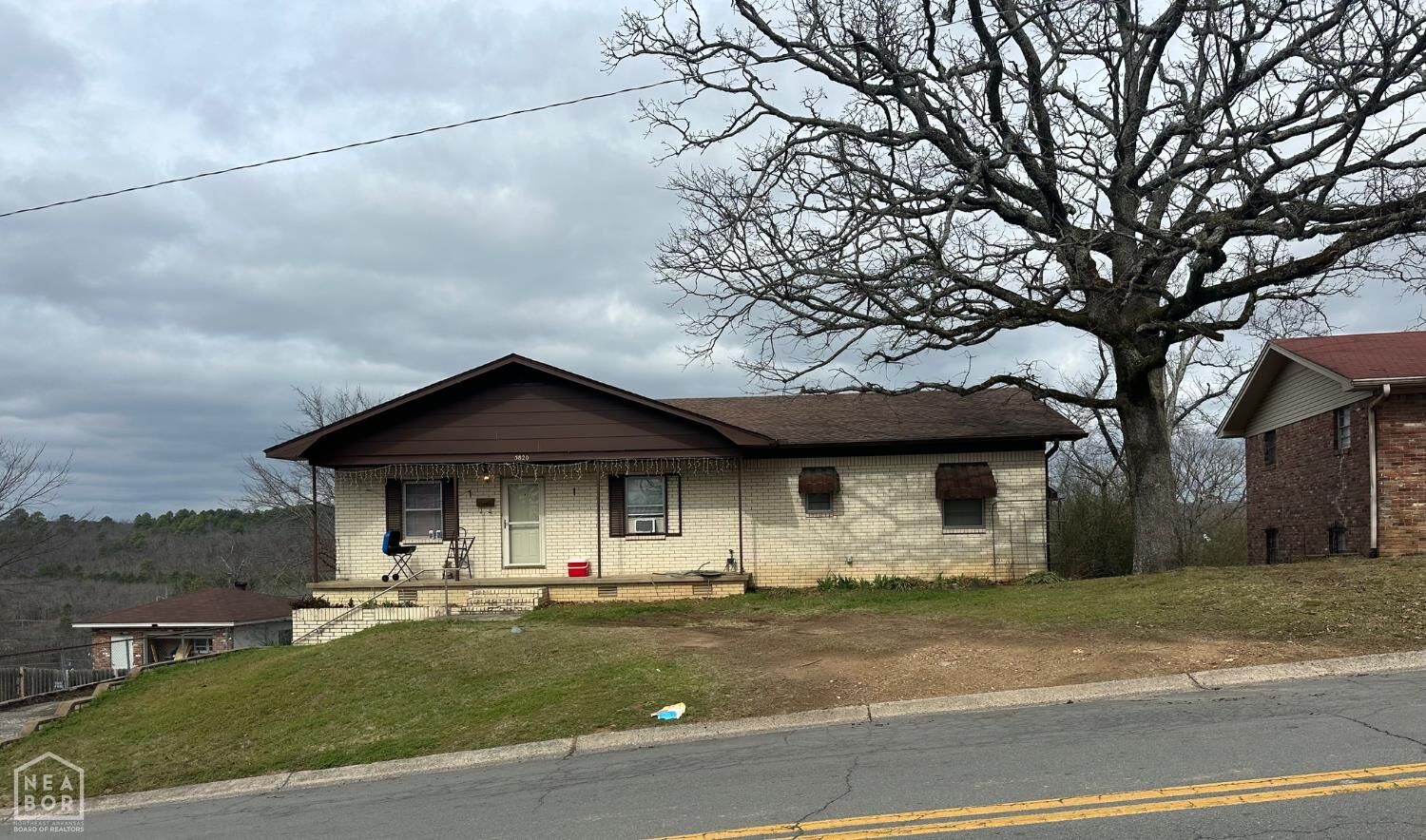 Property Photo: 5820 Alta Vista Dr AR 72118