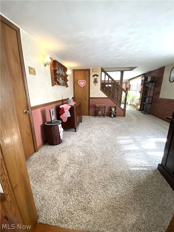 Property Photo:  400 Lyons Avenue  OH 44413 