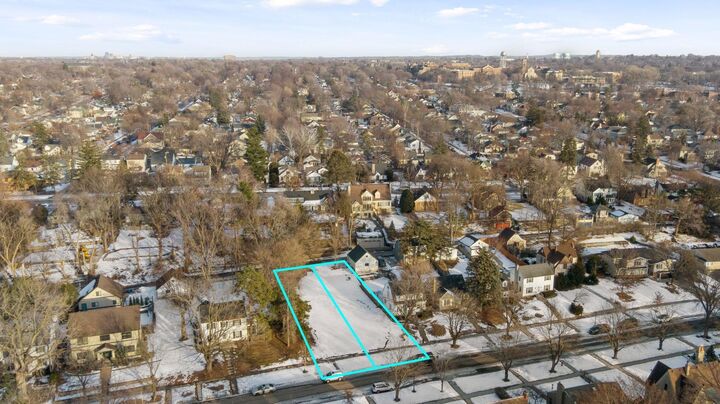 Property Photo: 426 Woodlawn Avenue MN 55105