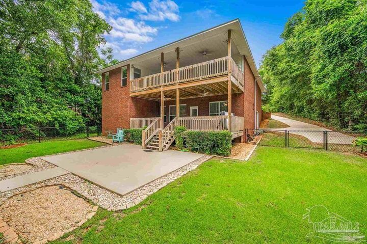 Property Photo:  4610 Peacock Dr  FL 32504 