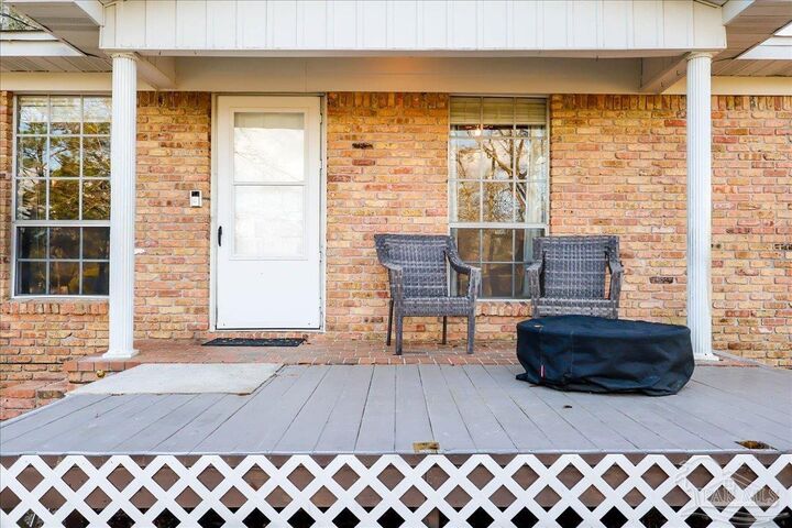 Property Photo:  1551 Sunny Ridge Ln  FL 32533 