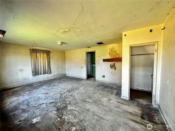 Property Photo:  162 N Jeffries  WA 98520 