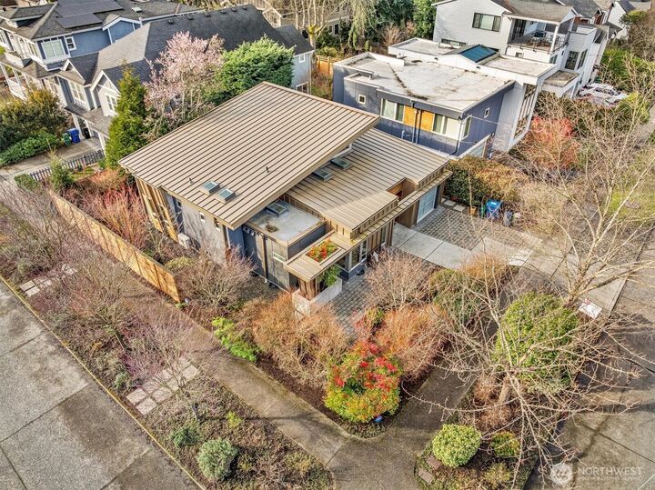 Property Photo: 4057 NE 56th Street WA 98105