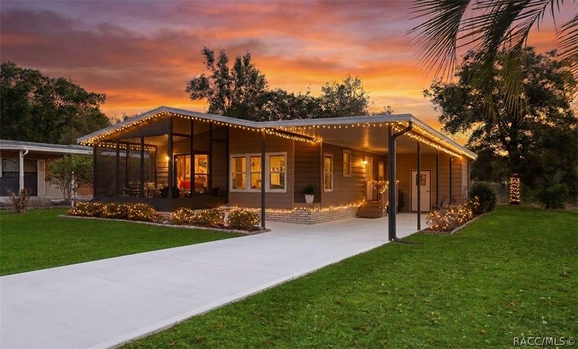 Property Photo: 2285 N Loma Point FL 34442