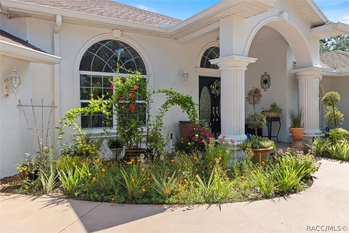 Property Photo:  2155 W Fir Place  FL 34465 