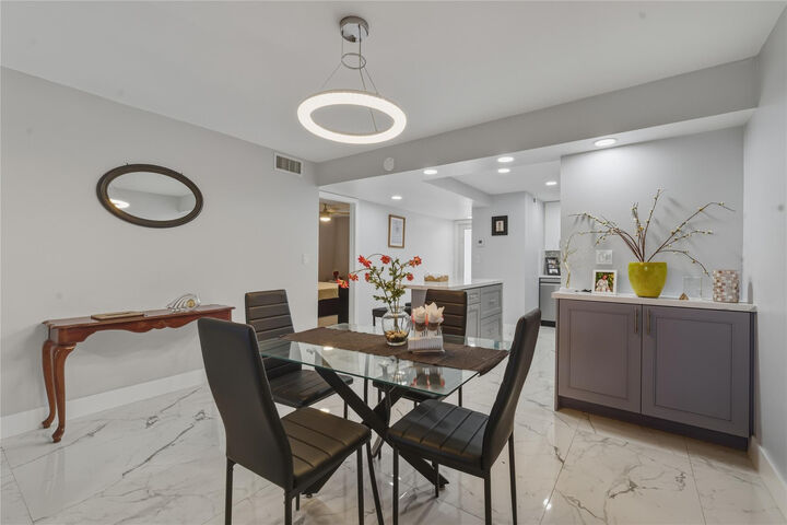 Property Photo:  9611 N Hollybrook Lake Drive 101  FL 33025 