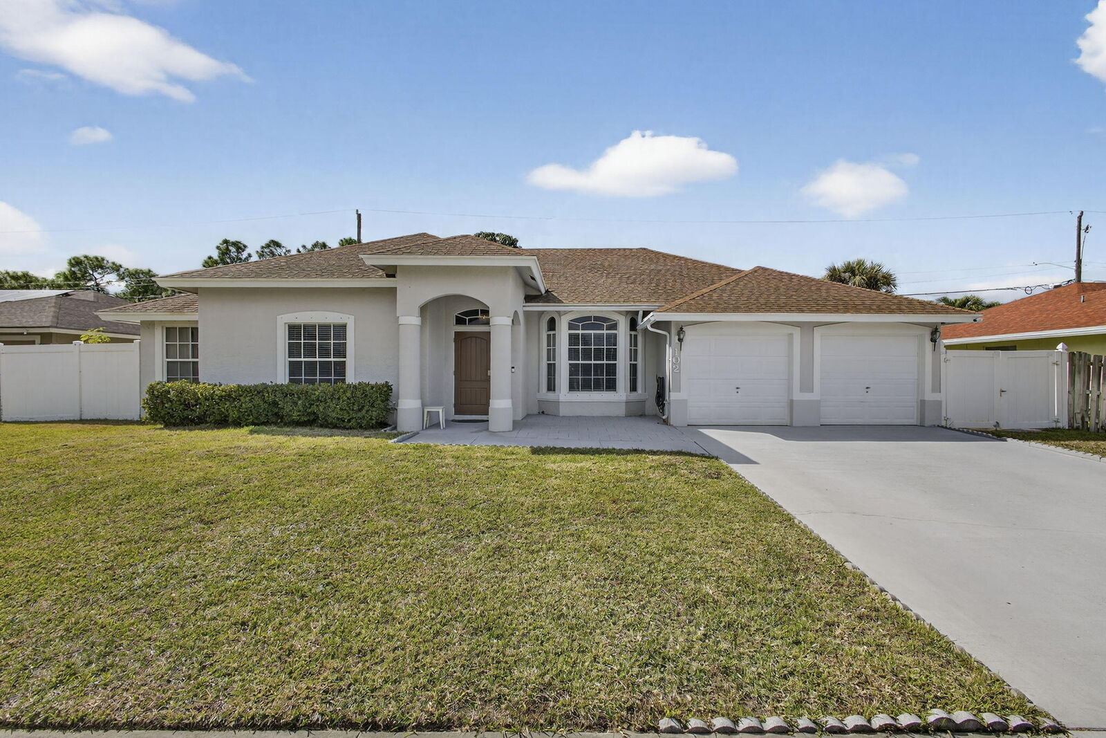 Property Photo:  102 Brook Woode Court  FL 33411 