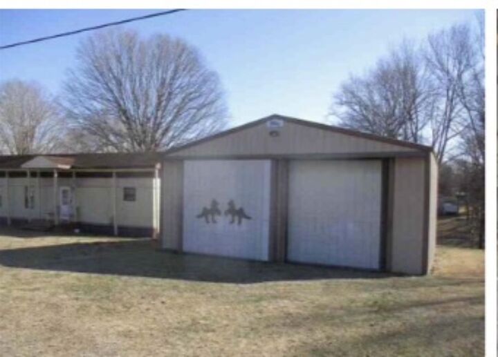 Property Photo:  200 Barren Drive  KY 42164 