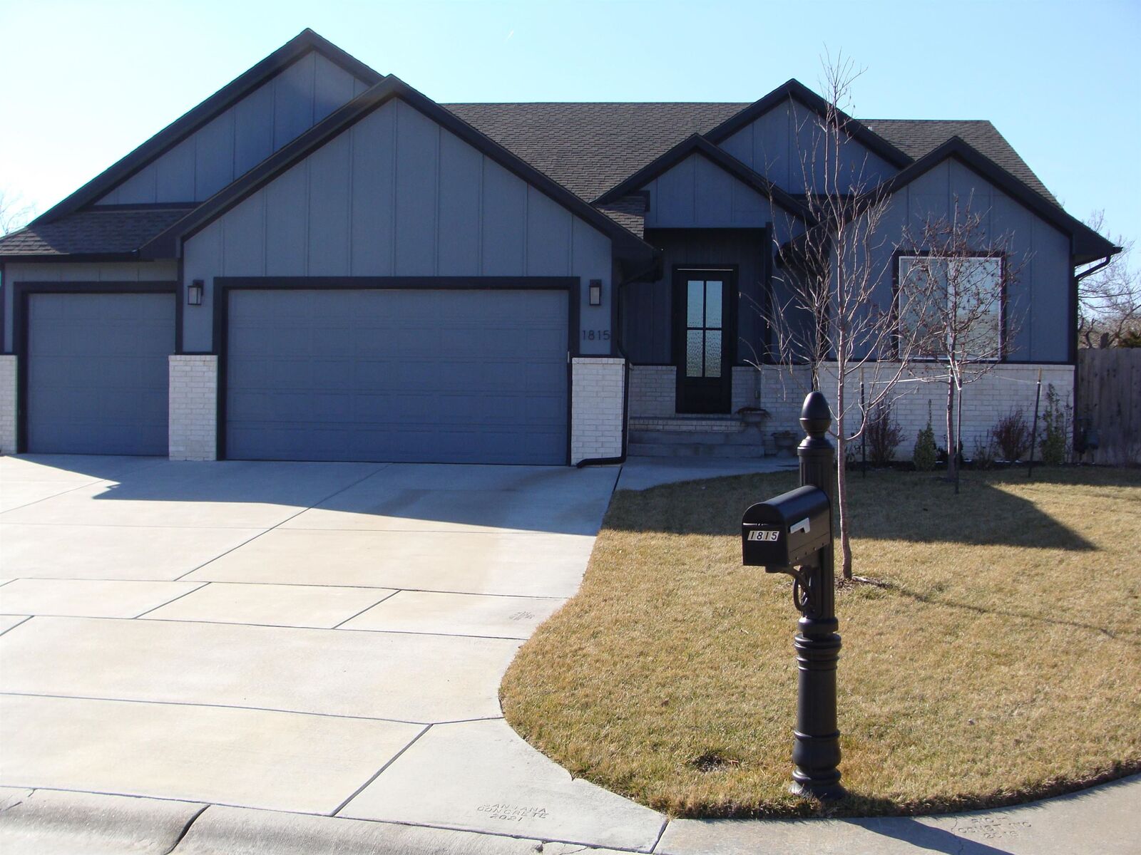 Property Photo: 1815 S Teakwood Ct KS 67230-7678