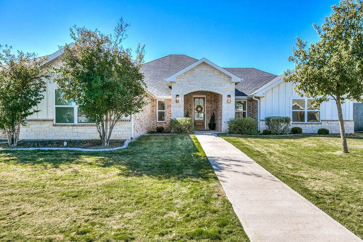 Property Photo:  1833 Castle Pines  TX 76904 