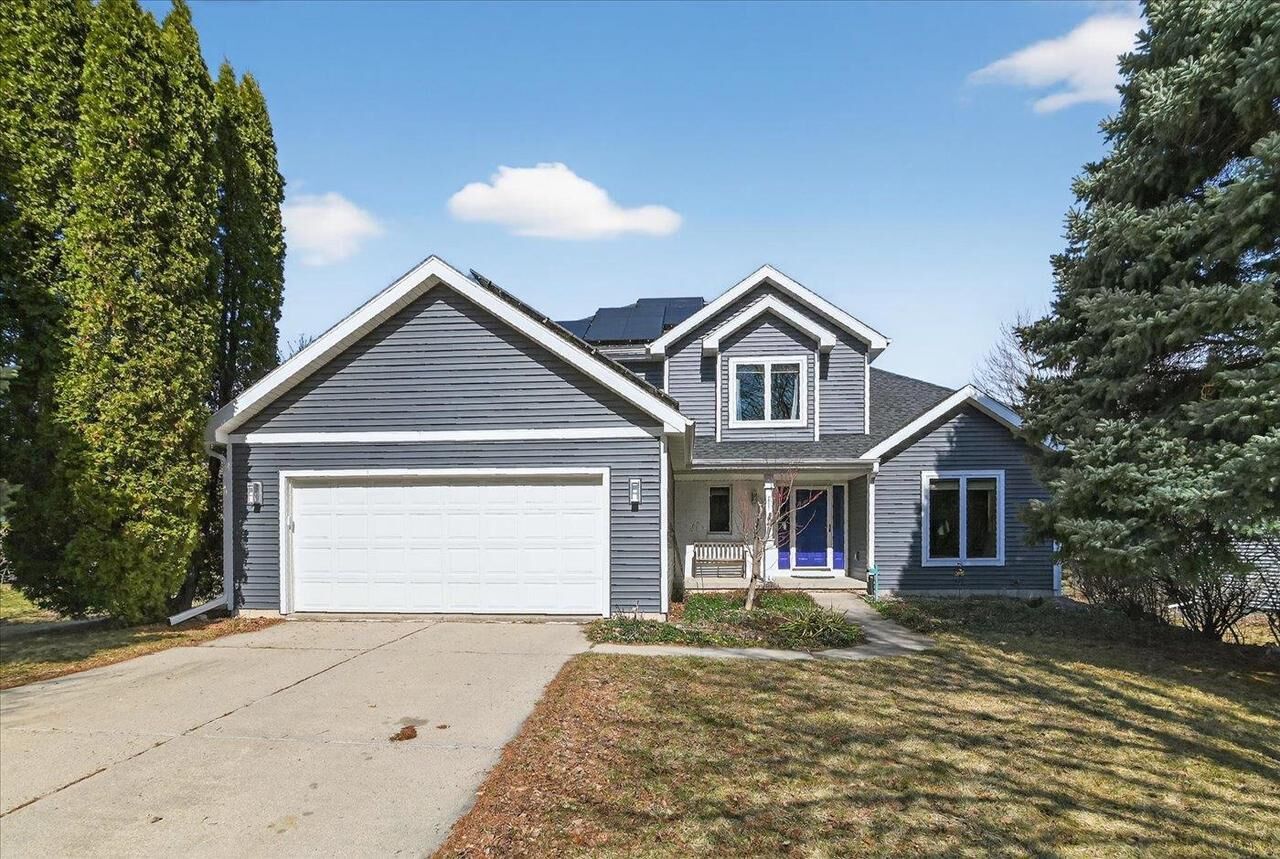 Property Photo: 5 Autumnwood Circle WI 53719