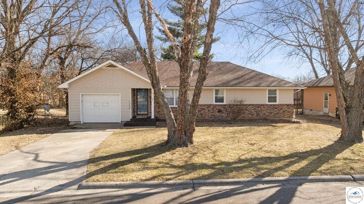 Property Photo: 1305 Madison MO 65301