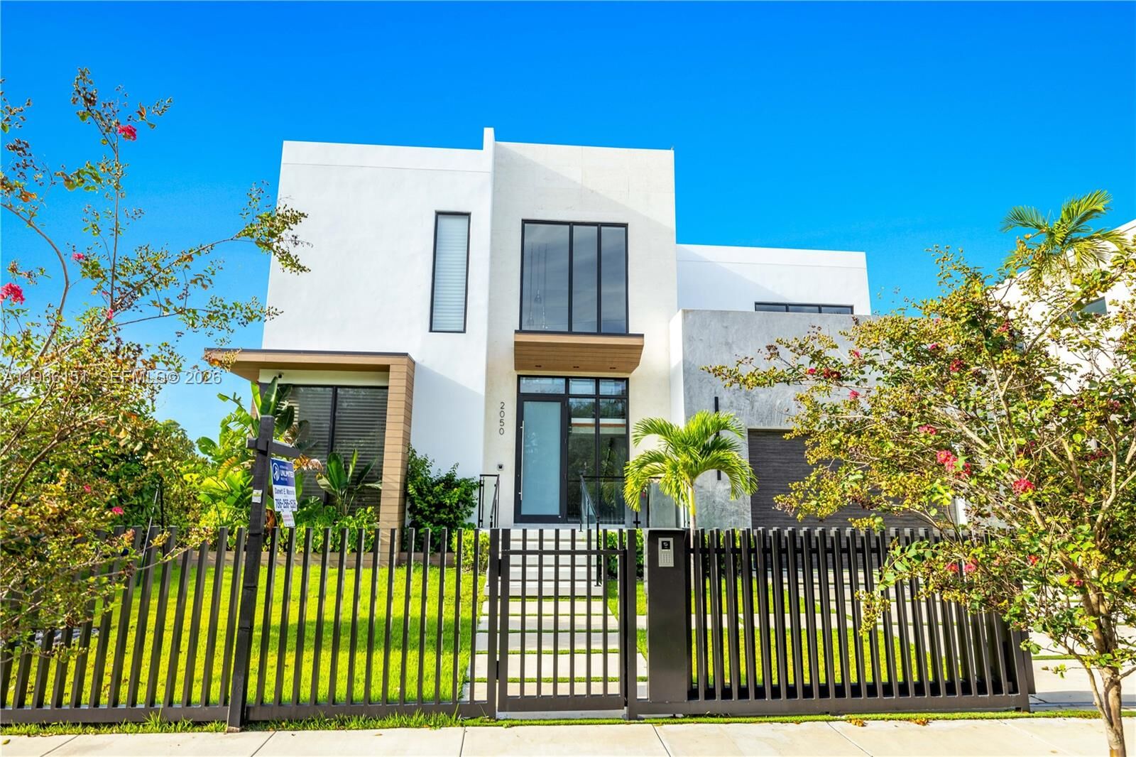 Property Photo: 2050 S Hibiscus Dr FL 33181