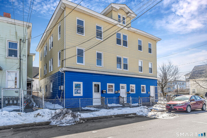 Property Photo: 1220 Pembroke Street CT 06608