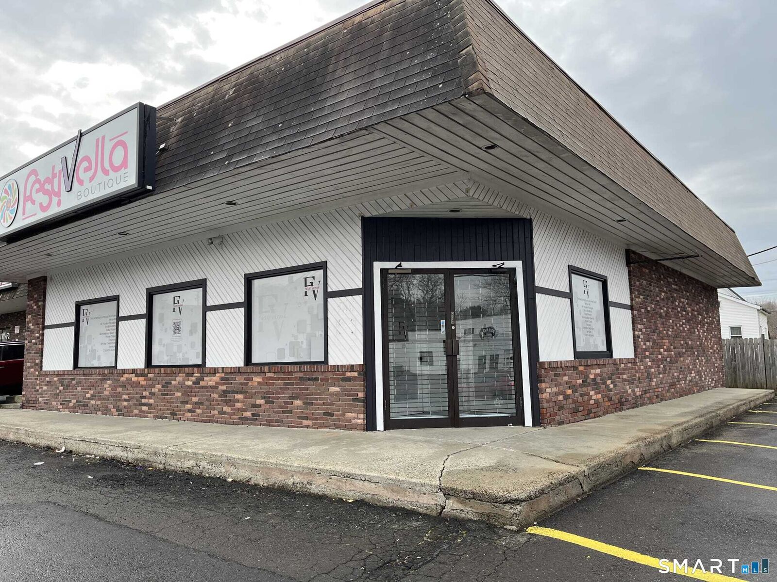 Property Photo:  920 Foxon Road 7  CT 06513 