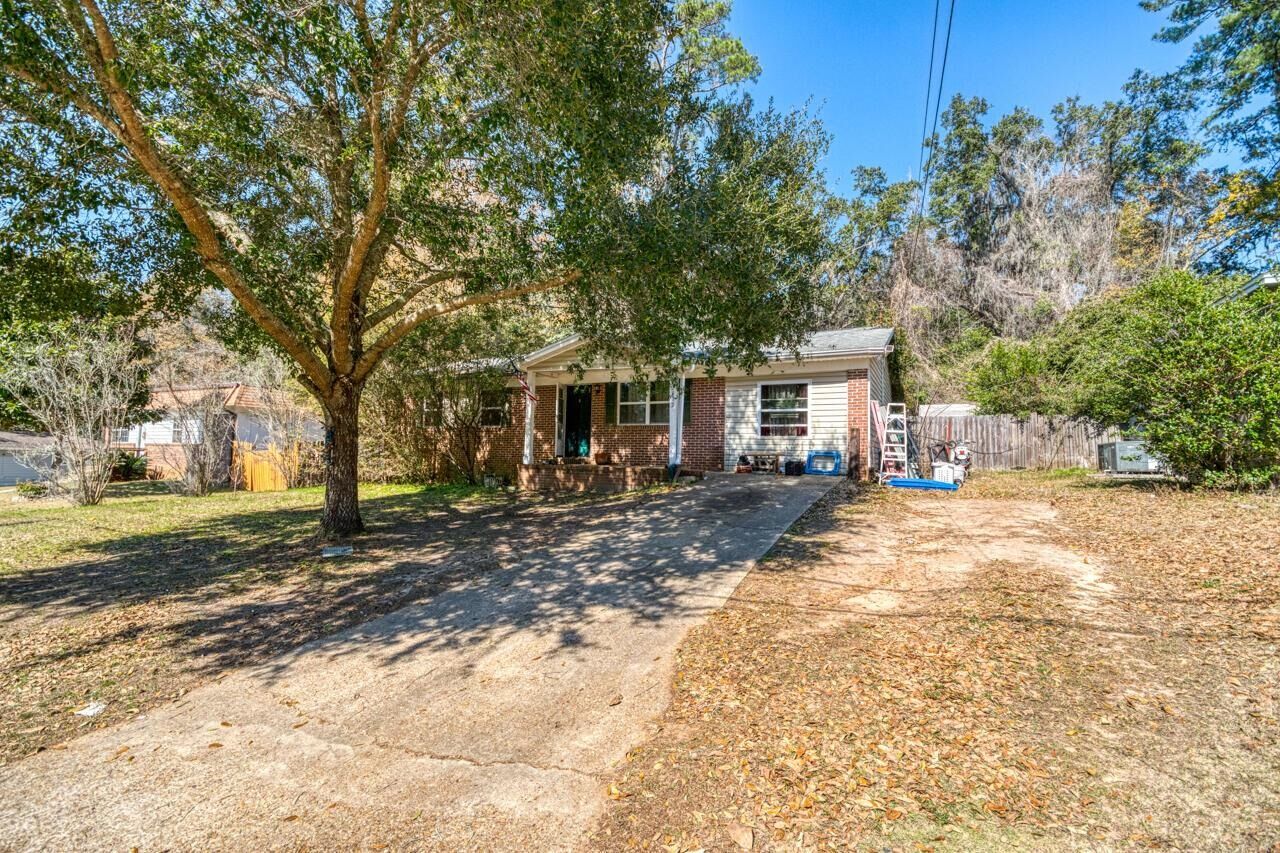 Property Photo: 2812 Nepal Drive FL 32303