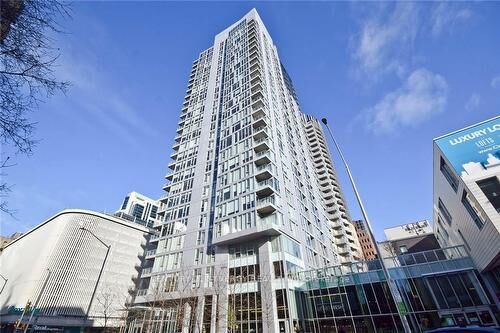 Property Photo:  179 Metcalfe Street 2010  ON K2P 1P7 