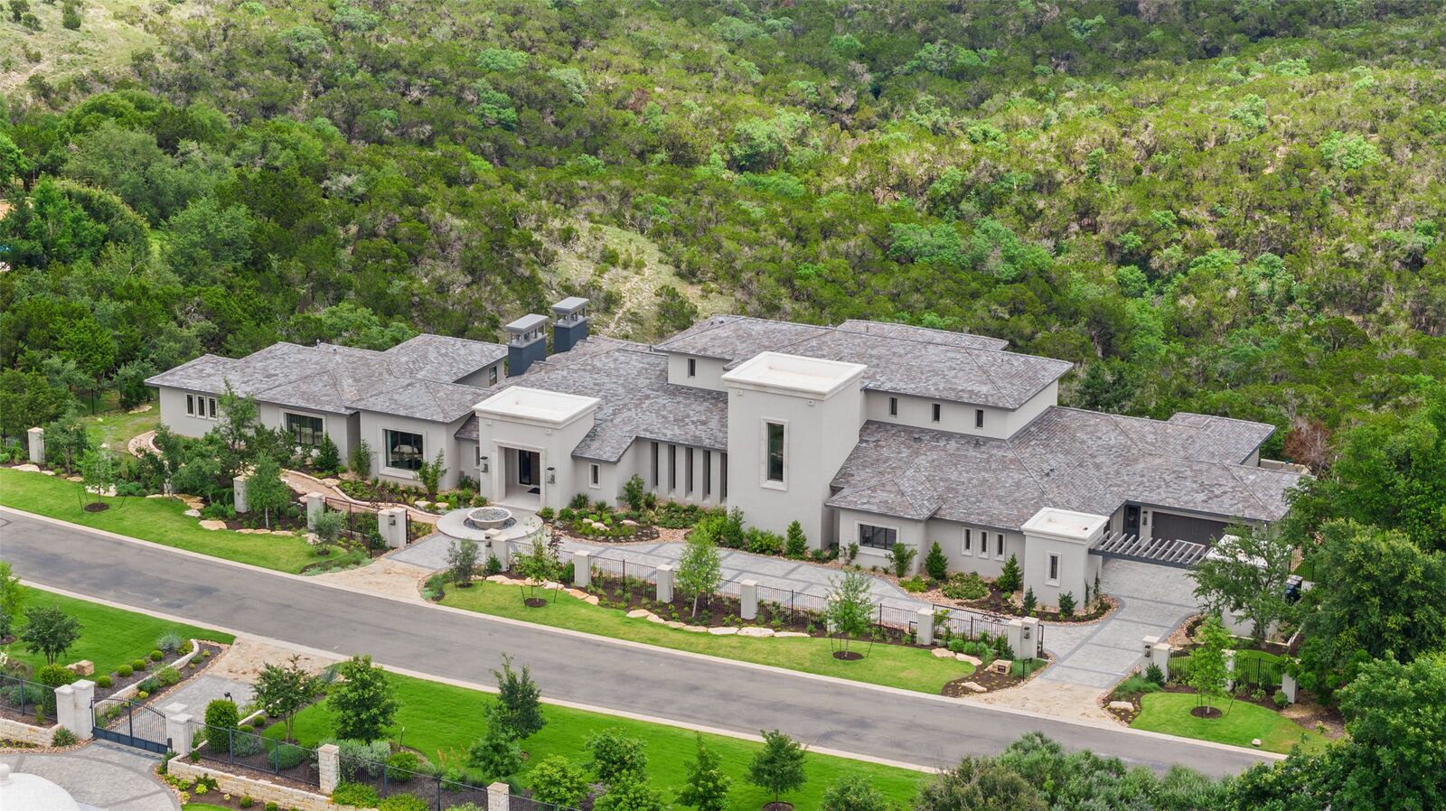 Property Photo:  4901 Mirador Drive  TX 78735 