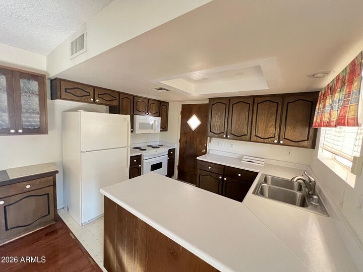 Property Photo:  2152 N Stockton Place  AZ 85215 