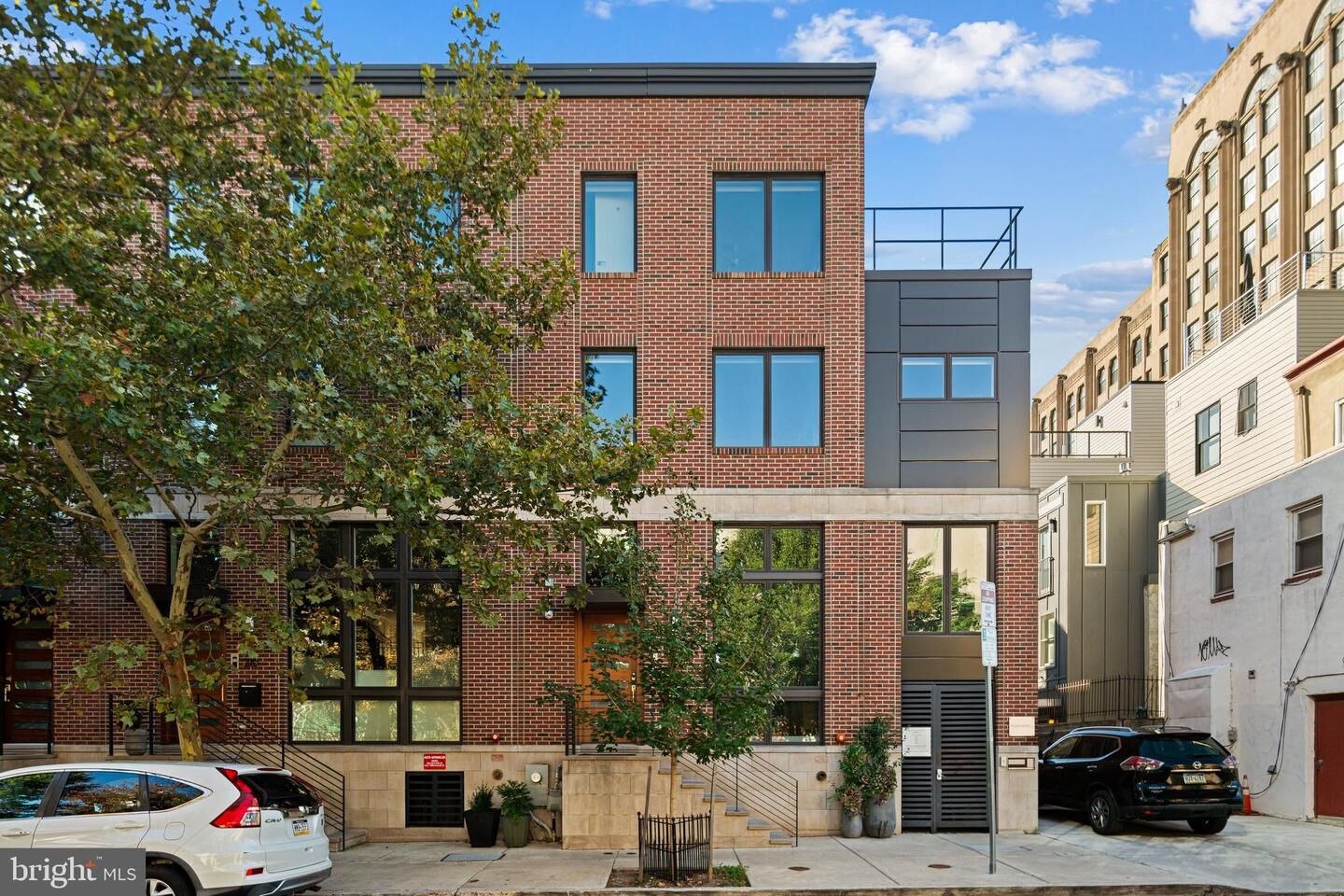 Property Photo:  212 N 21st Street 1  PA 19103 