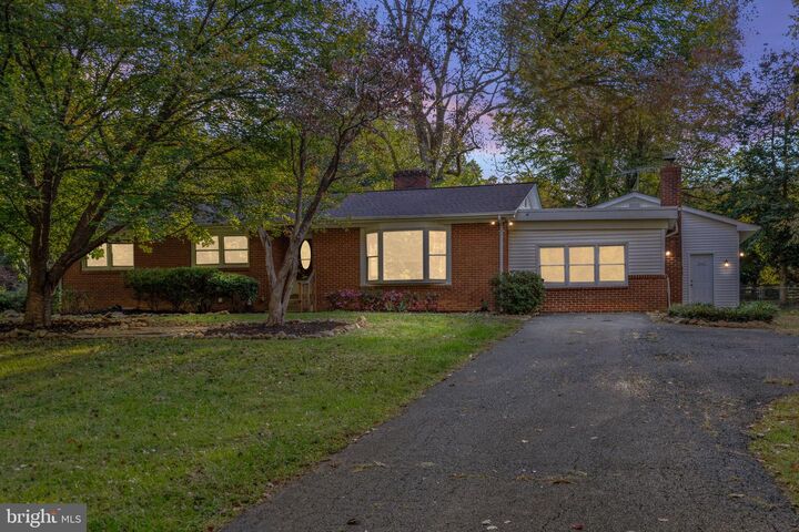 Property Photo:  6741 Maxwell Avenue  VA 20187 