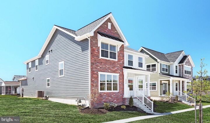 Property Photo:  2424 Hawthorne Drive  PA 17110 