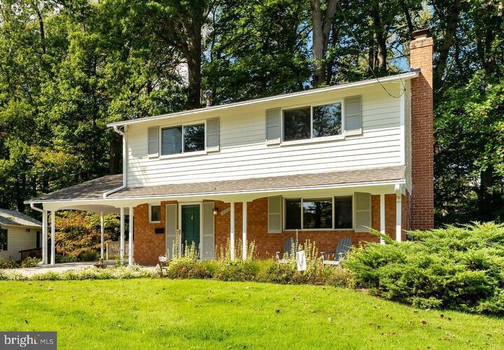 Property Photo: 8405 Thames Street VA 22151