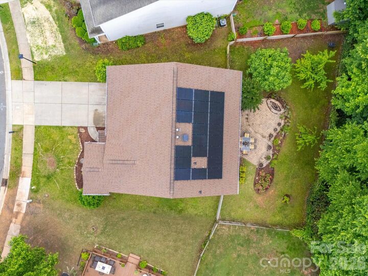 Property Photo:  2306 Nettleton Court  NC 28105 