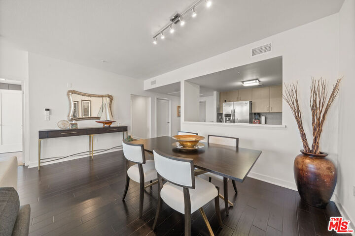 Property Photo:  436 S Virgil Ave, Unit Ph7  CA 90020 