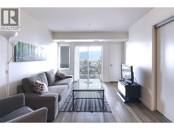 Photo de la propriété:  775 Academy Way 218  BC V1V 0A5 