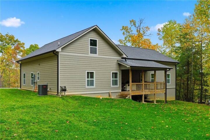 Property Photo:  221 Windsor Way  GA 30143 