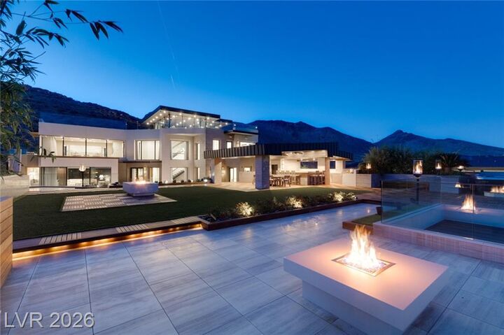 Property Photo: 9 Echo Peak Lane NV 89135