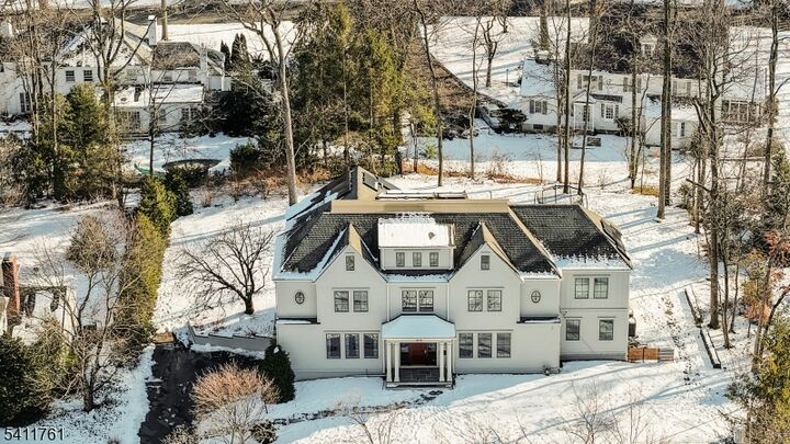 Property Photo:  909 Wyandotte Trl  NJ 07090 