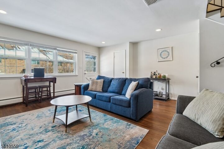 Property Photo:  320 South St 1D  NJ 07960 