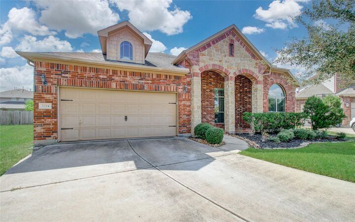 Property Photo:  2214 Red Wren Circle  TX 77494 